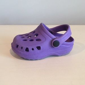 Croc-Style Toddler Shoe